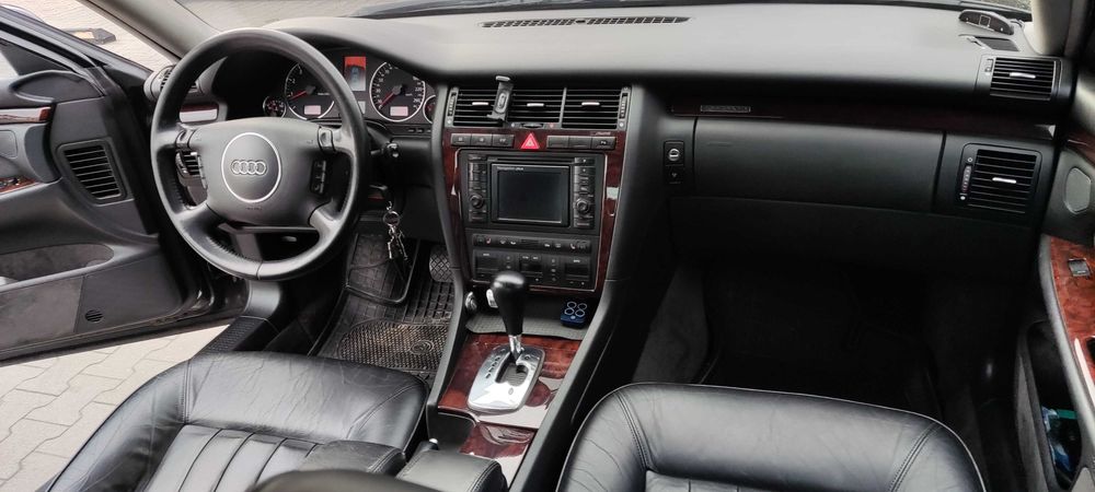 Audi A8 D2 2.8 V6 quattro