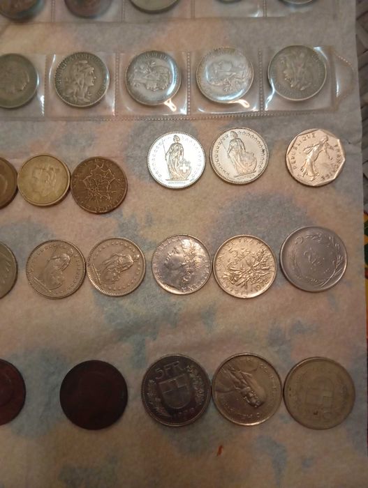 Moedas antigas de vários países