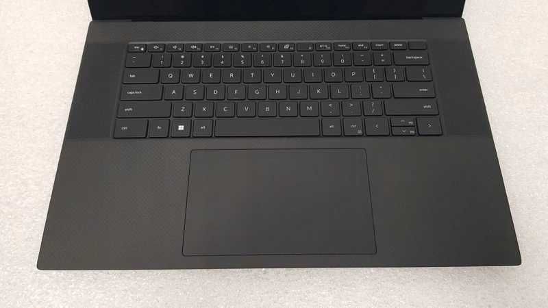 Aluminowo-magnezowy Laptop DELL Precision 5760, CPU IntelXeon + 4K Dotyk + RTXA3000 6GB + 64GB RAM !!!