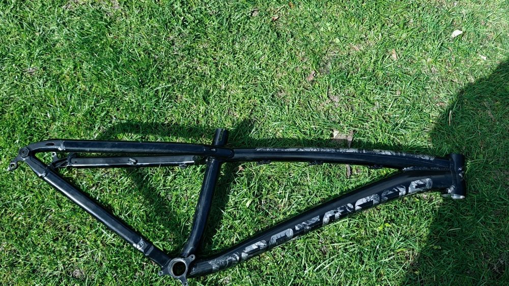 Rower dartmoor amor Manitou 130mm + druga czarna rama