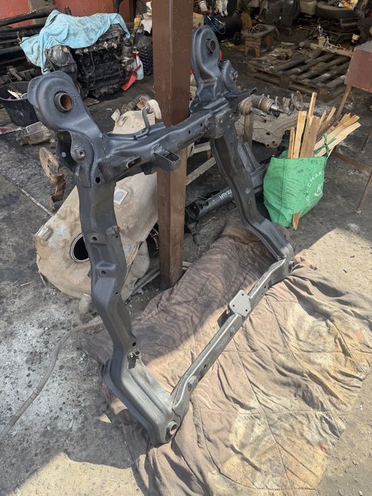 Передний подрамник балка санта фе год 2005 hyundai santa fe