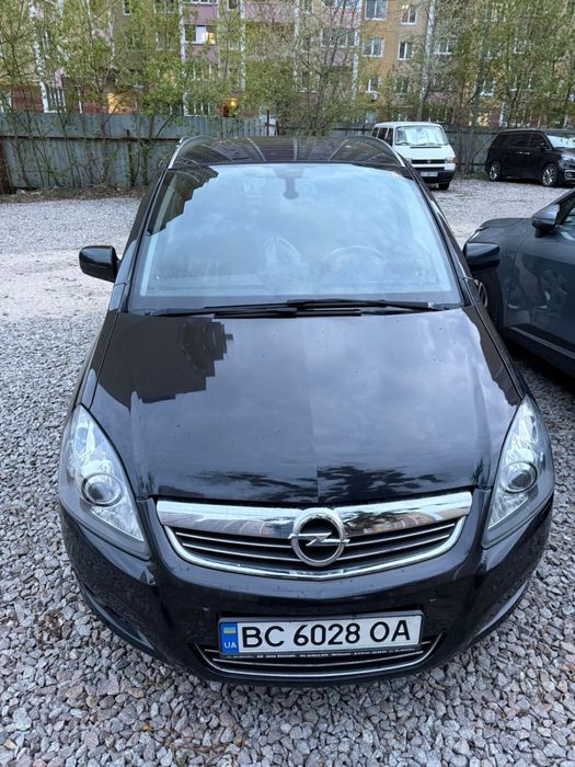 Opel Zafira B 2014