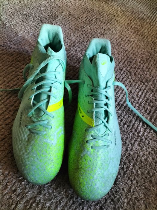 Chuteiras de Futebol tamanho 44