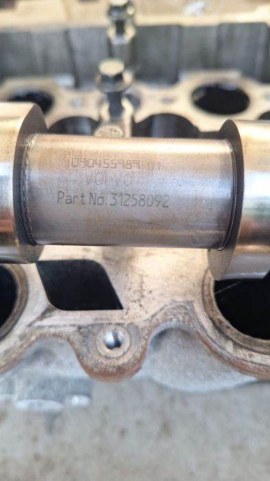 Mostek głowicy panewka wałki rozrządu volvo d3/d4/d5 silnik 5 cylindro