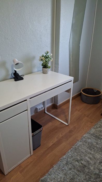 Quarto solteiro próximo aeroporto e transportes