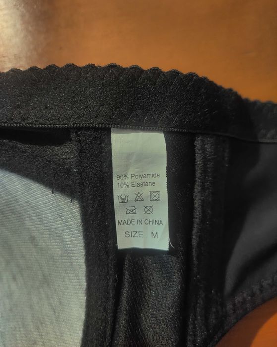 Biustonosz czarny w rozmiarze M