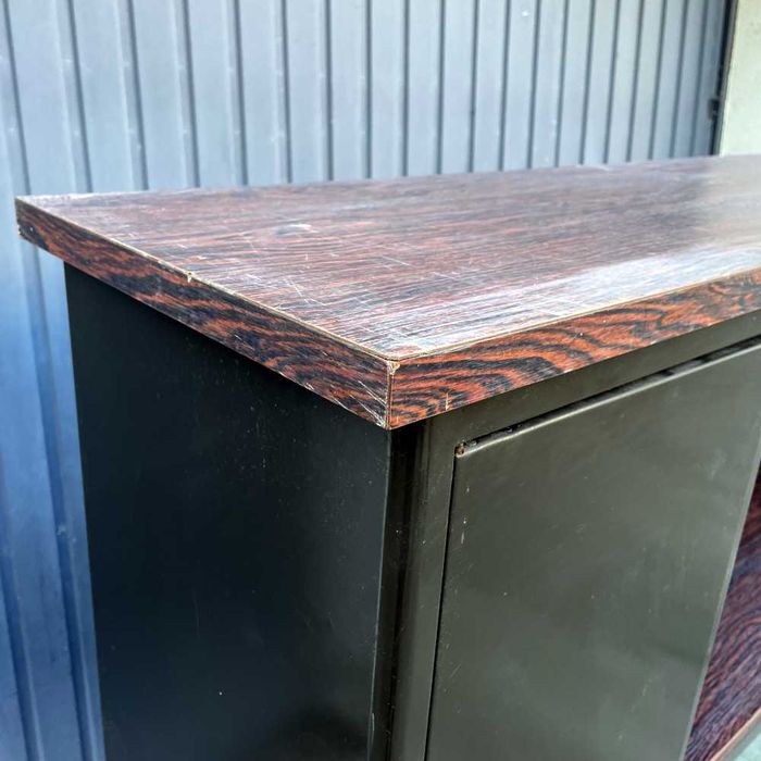 Armário De Escritório Metálico Vintage