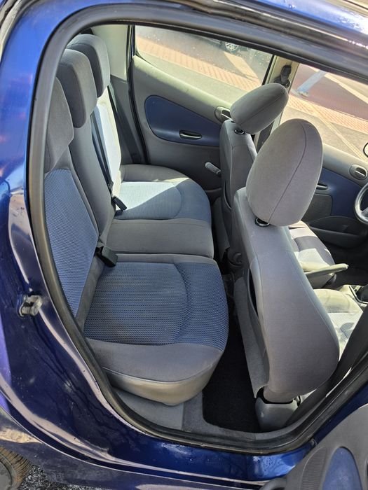 Peugeot 206 1.1   ano 2002