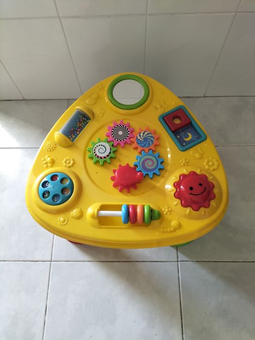 Mesa de actividade para bebé/criança