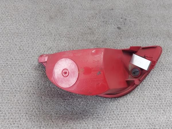 Refletor tampa da mala direito RENAULT Clio III (BR0/1, CR0/1)