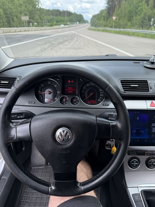 Продам Volkswagen Passat B-6 мотор 2.0 дизель