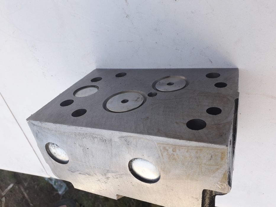 Glowica URSUS C-360 kompletna,c-355,C-4011