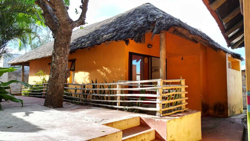Venda - Restaurante Bar e Acomodação em Ponta do Ouro, Moçambique