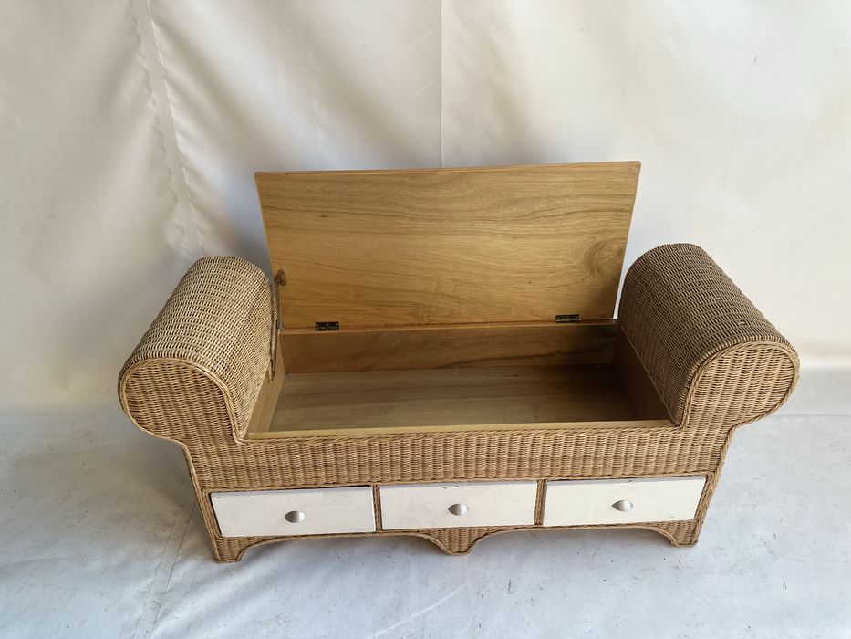 Komoda - ławka z kufrem