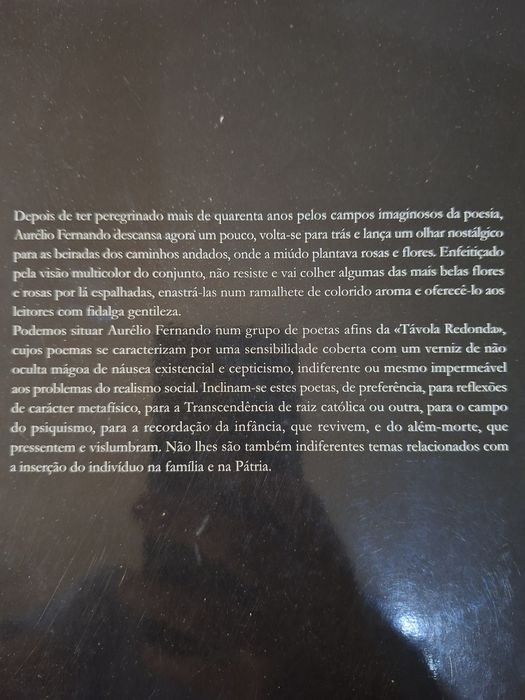 Um Olhar Infinito Poesia Reunida 1° Edição