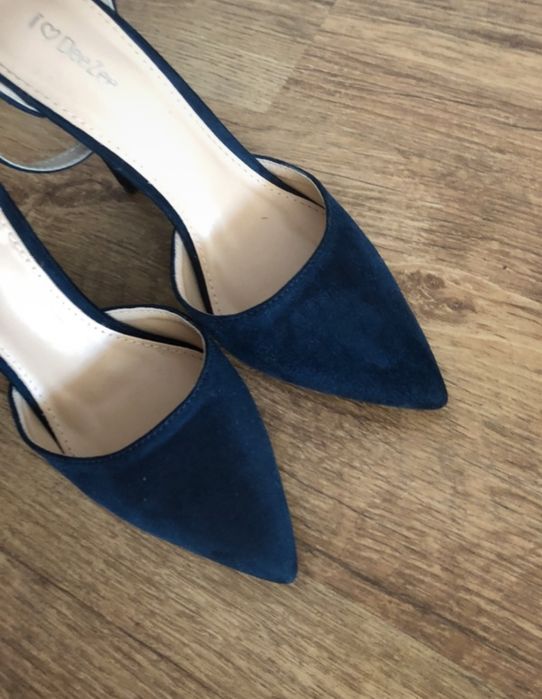 Granatowe szpilki DeeZee 37