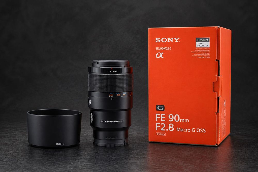 Sony FE 90mm f/2.8 Macro G OSS — 1:1 | Full-Frame | Excelente Estado