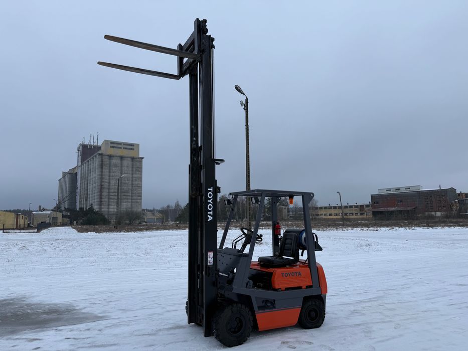 wózek widłowy TOYOTA 4FG15