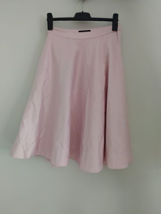 Spódnica satynowa Mohito rozm. 38 / bardzo elegancka RAZ UBRANA