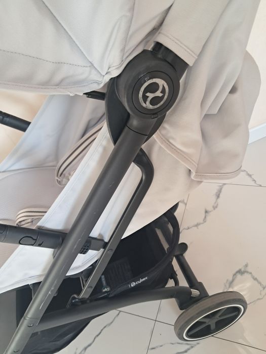 Прогулочная коляска cybex beezy fog grey