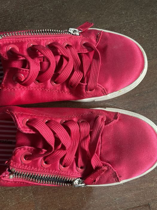 Sapatilhas vermelhas Stradivarius