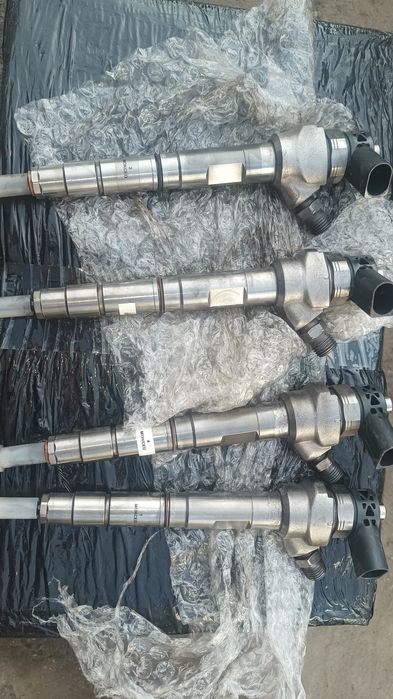 Wtryskiwacze 2.0tdi końcówka 369