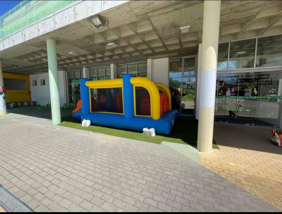 Aluga-se Insuflável