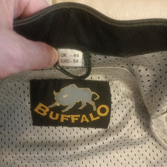 Мотокуртка Buffalo б/у кожа.