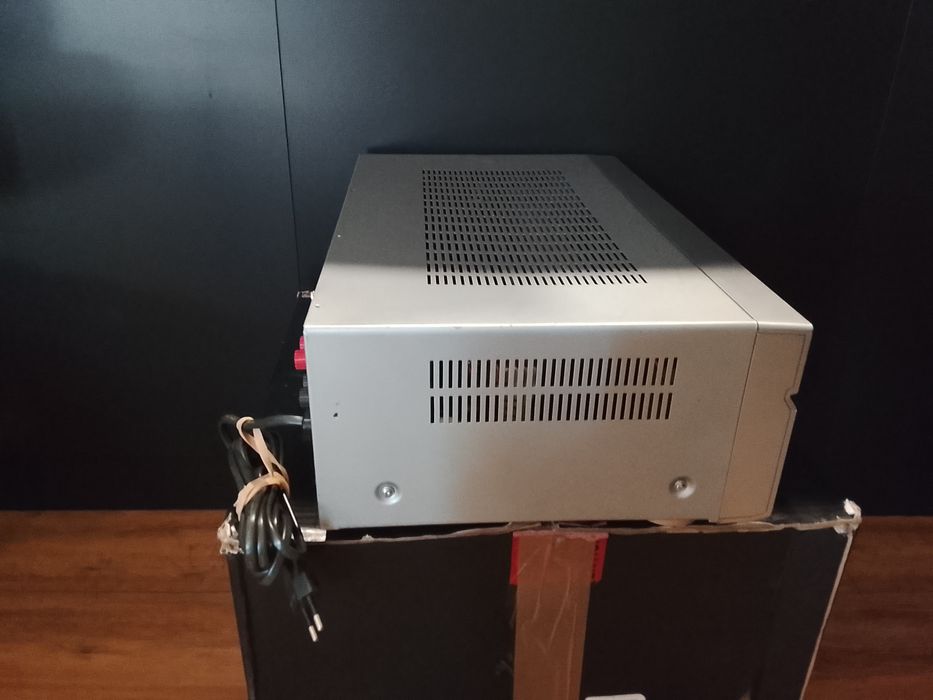 Amplituner SONY  5.1.   180W