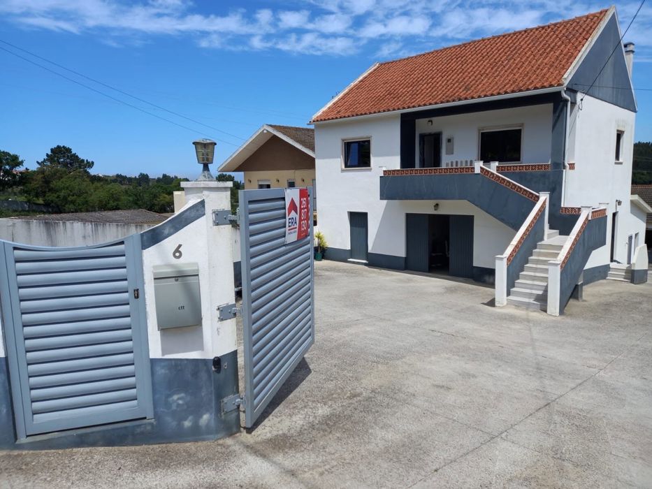 Moradia renovada num terreno de 400m²