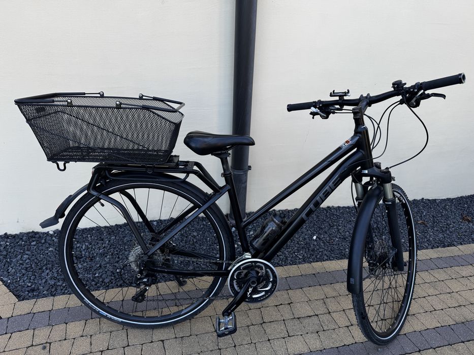 Rower trekkingowy Cube Kathmandu 46 cm/28”/ XT / RockShox / Dynamo w piaście / LED / Stan bardzo dobry