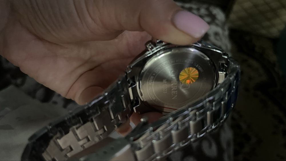 Новий годинник Curren