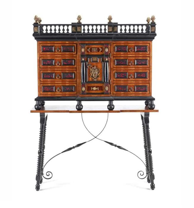 Mesa Frente de Sofá "Capitel"