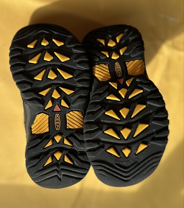 Кросівки Keen 25 розмір