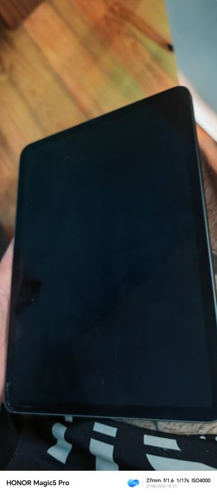 iPad  11 pro 1tb497671592403937283