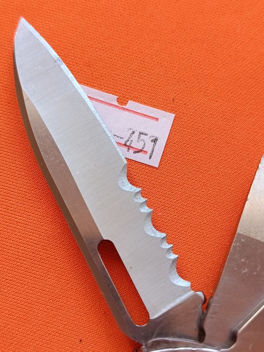 Мультитул Leatherman Free P2 с чехлом