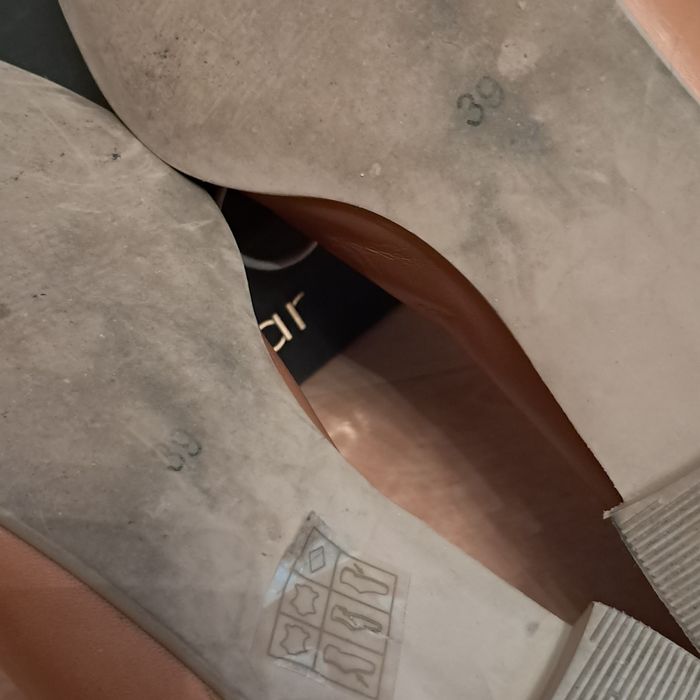 Wygodne, płaskie półbuty typu oxford Grabara 39