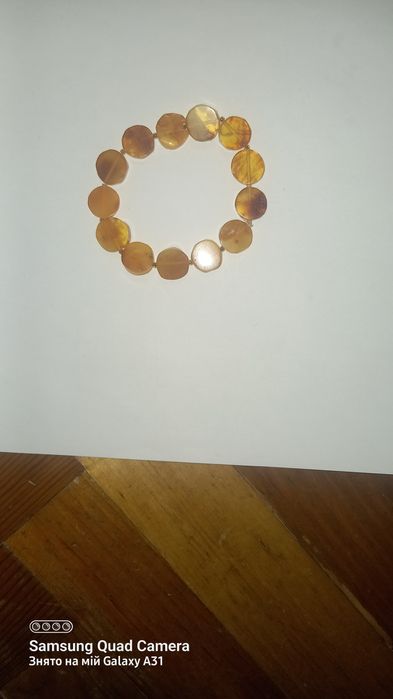 Продам буси, намисто з бурштину