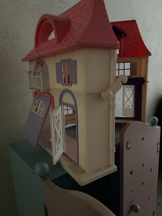 Brinquedo armario e casinha