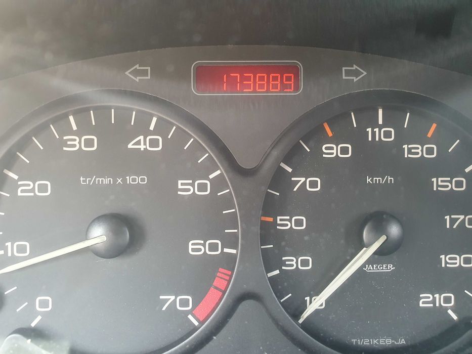 Peugeot 206 XR Présence 1.1 5 Portas