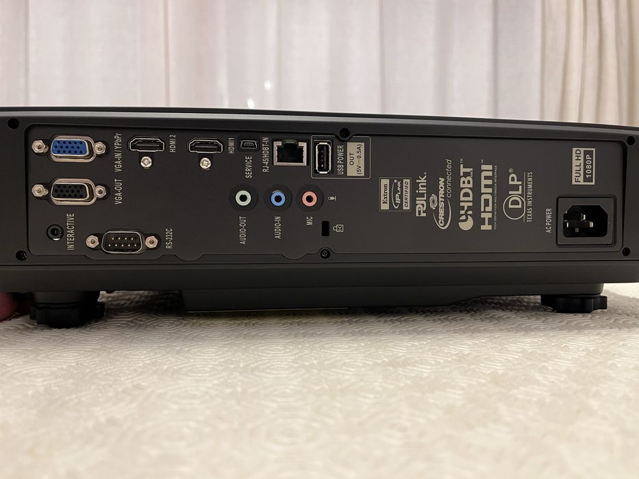 Projetor a laser Optoma ZH420UST