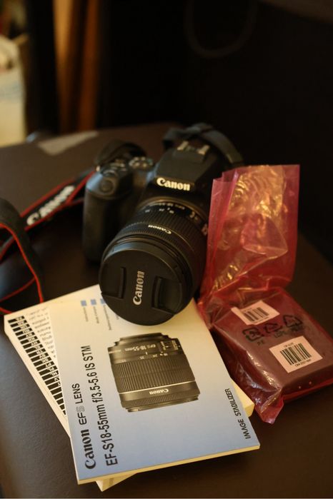 Canon Eos 250D +obiektyw 18-55