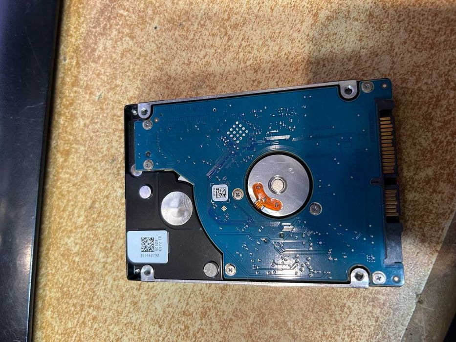 Жорсткий диск для ноутбука Seagate 500GB ST9500423AS 2.5" SATA
