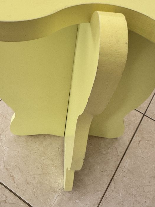 Mesa pequena da Sklum