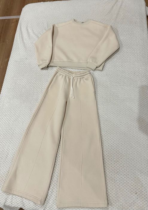 Костюм спортивний теплий для дівчинки 152р.