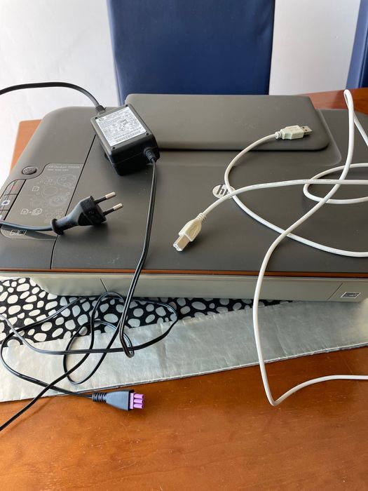 HP Deskjet 2050A Printer / Copier / Scanner64297674396673121