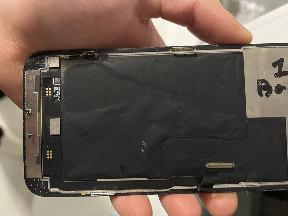 Продам оригінальний еран на iphone 13 pro max (з дифектом )