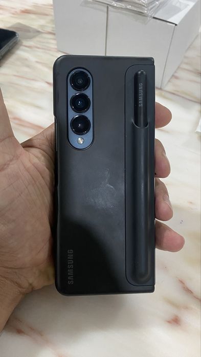 Samsung Z Fold 4