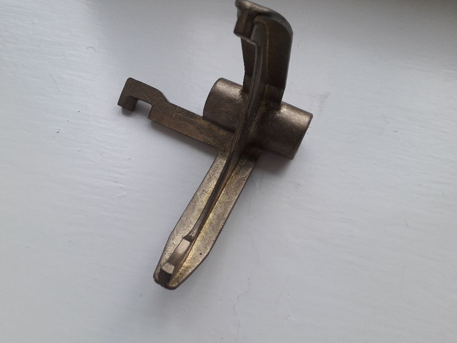 Продам рычаг переключения передач м\а ФОРД---ТРАНЗИТ