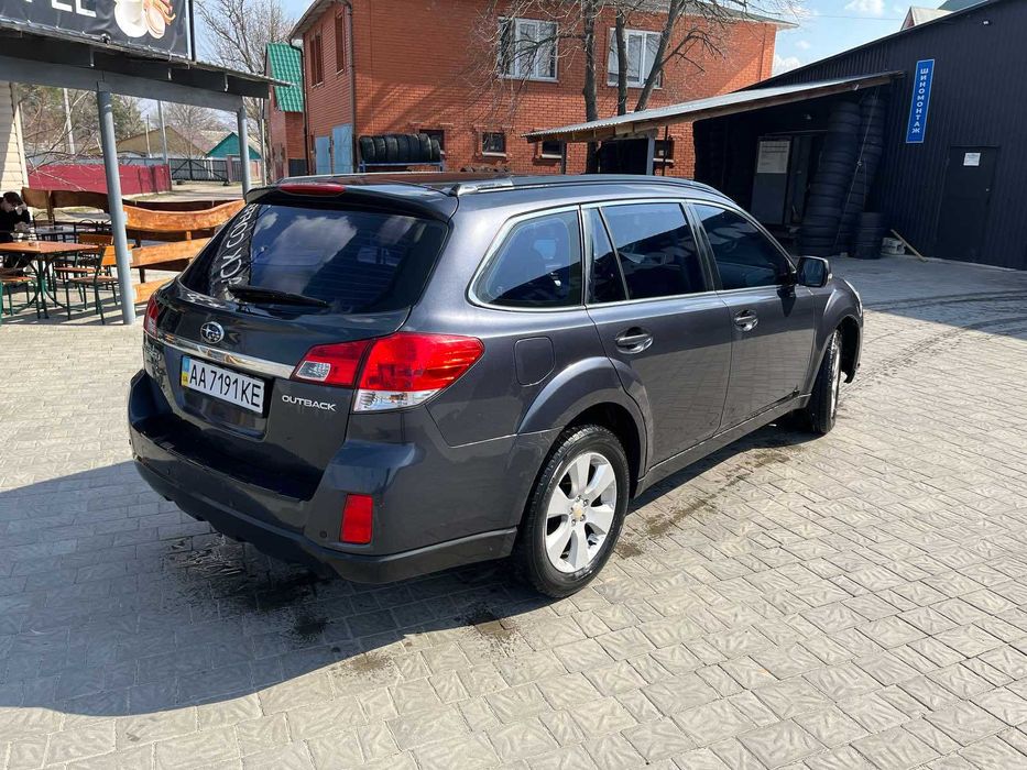 Subaru Outback 2,5 Газ!